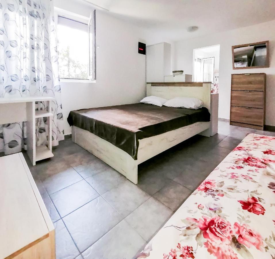 Apartments Siesta ティヴァト エクステリア 写真